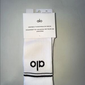 3 pk ALO Yoga White Athletic Socks
